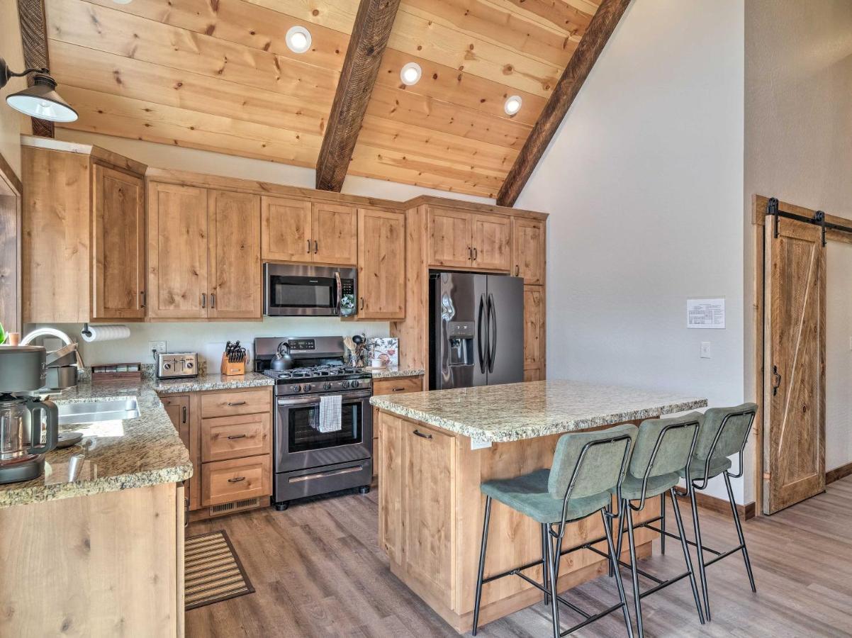 Luxury Retreat Custom Mi-Wuk Village Cabin! Buitenkant foto